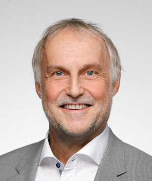 A portrait of Dr Thomas Joos.