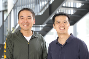 Dr. Jianxu Chen (links) und Prof. Dr. Yiyu Shi im Foyer des ISAS.