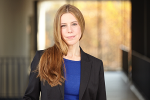 Portrait von Dorit Günther.