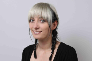 Portrait von Svenja Idel.