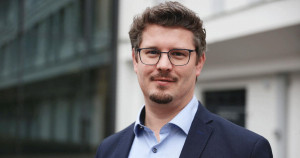 Portrait von Dr. Tim Fechtner.