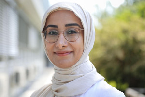 Portrait von Dr. Ayten Kalfe-Yildiz.