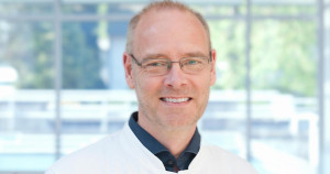 Portrait von Prof. Dr. Gero Hilken.